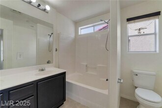 6485 Arrow Cottage Ct in Las Vegas, NV - Building Photo - Building Photo