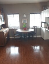 894 Glenayre Dr in Coquitlam, BC - Building Photo - Building Photo