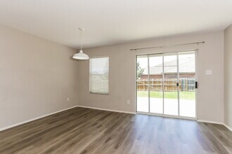1303 Macaw Ct in Grand Prairie, TX - Building Photo - Building Photo