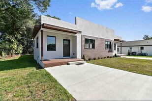 3327 Old Tampa Hwy in Lakeland, FL - Building Photo