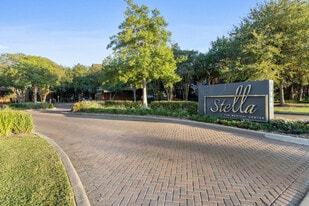 Stella at The Medical Center in Houston, TX - Building Photo