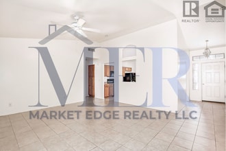 8016 W Whyman Ave in Phoenix, AZ - Building Photo - Building Photo