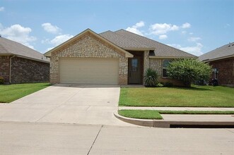 4212 Jasper Ln in Granbury, TX - Building Photo - Building Photo