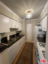 1020 Granville Ave in Los Angeles, CA - Building Photo - Building Photo