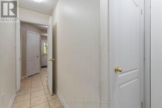 40 Peach Dr in Brampton, ON - Building Photo - Building Photo