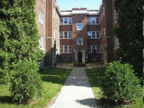 Portland Avenue Apartments in St. Paul, MN - Building Photo - Building Photo