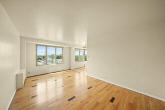 2610 W Balmoral Ave in Chicago, IL - Building Photo - Building Photo