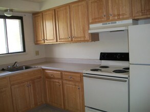 North Spruce Apartments in Batavia, NY - Building Photo - Building Photo