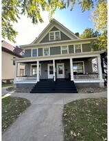 1076 Ashland Ave in St. Paul, MN - Building Photo