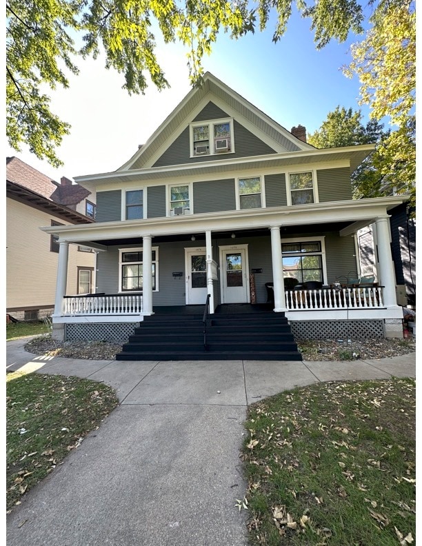 property at 1076 Ashland Ave