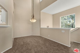 1010 S Farralon Ln in Anaheim, CA - Building Photo - Building Photo