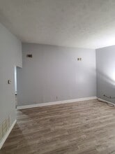 8877 Burnham Way in Jonesboro, GA - Building Photo - Building Photo