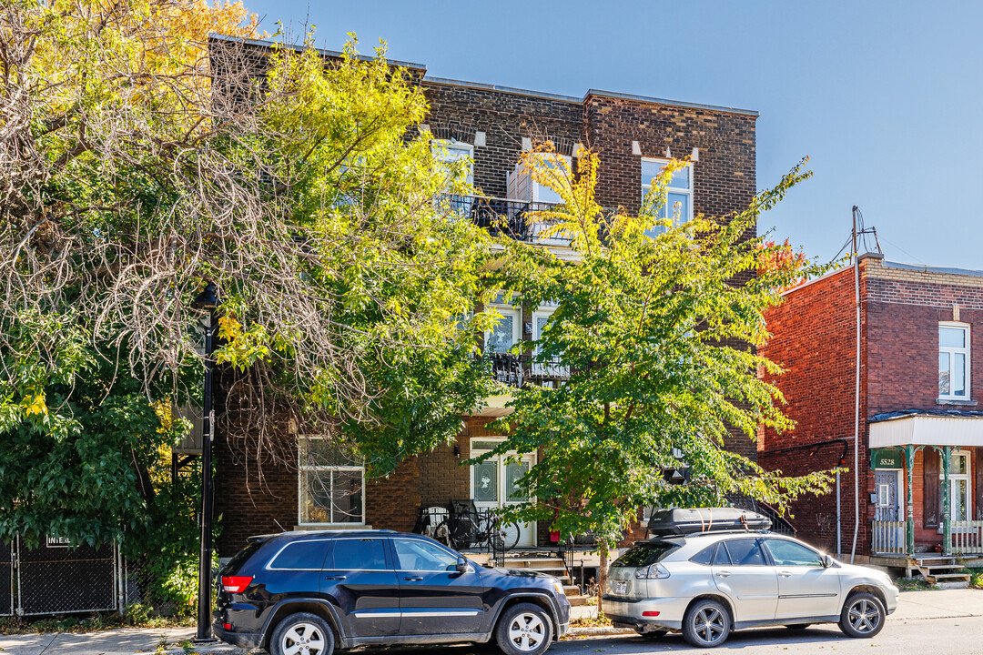 5516 Eadie Rue in Montréal, QC - Building Photo