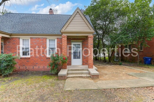 property at 822-824 Cedar Terrace