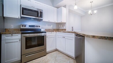 3701 Castle Pines Ln in Orlando, FL - Foto de edificio - Building Photo