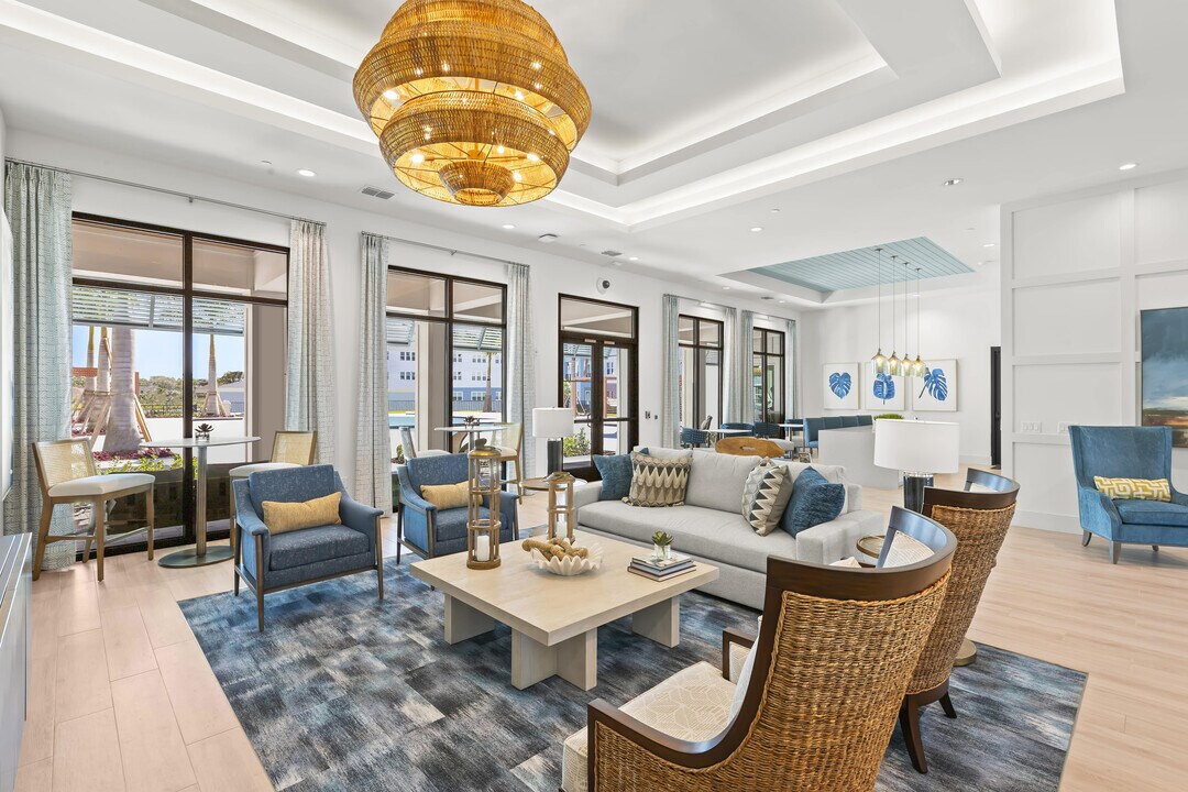 Marlowe Jacaranda in Venice, FL - Building Photo
