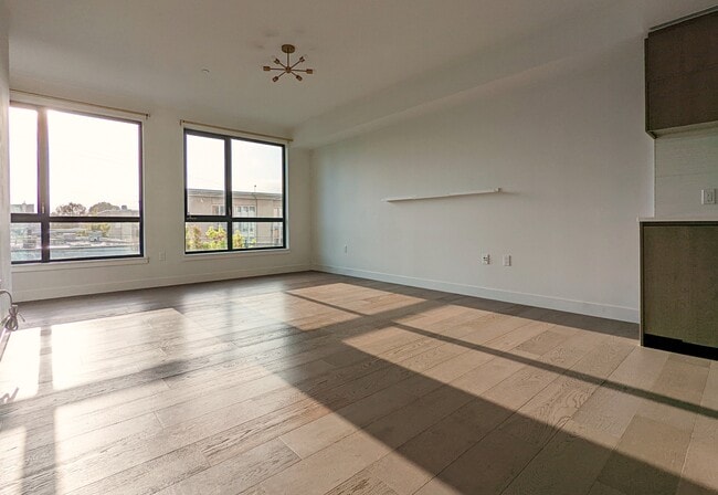 1300 22nd St, Unit 302 in San Francisco, CA - Building Photo - Building Photo