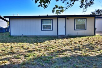 1013 W Sprague St in Edinburg, TX - Building Photo - Building Photo