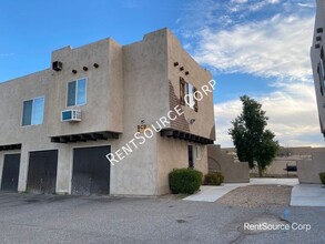 209 E Grace St in Barstow, CA - Foto de edificio - Building Photo