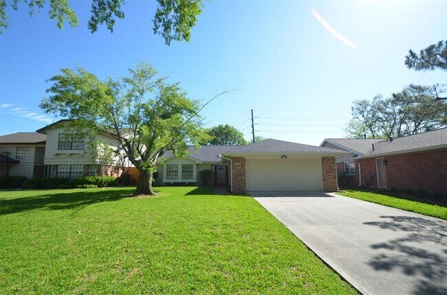 3307 Long Hollow Ct in Sugar Land, TX - Building Photo - Building Photo