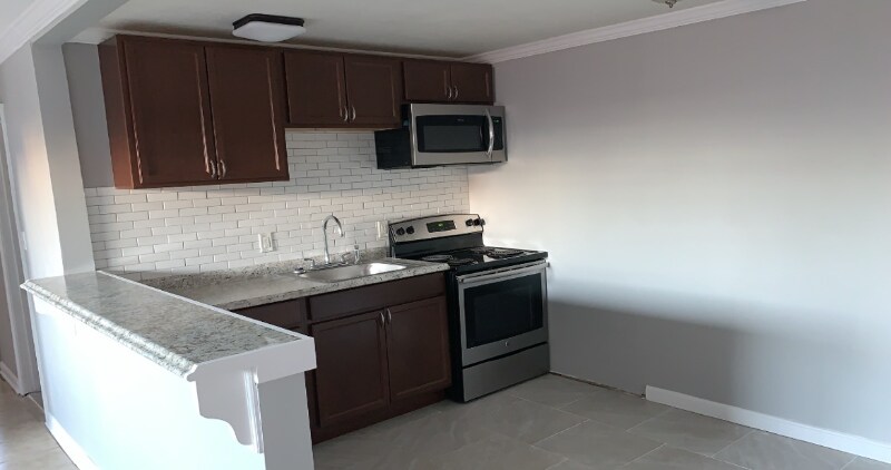 594 American Legion Hwy in Boston, MA - Building Photo