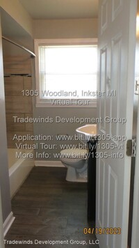 1305 Woodland Dr photo'