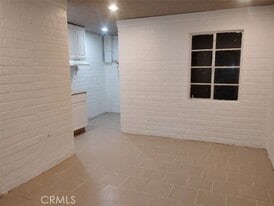 12041 Sierra Way in Kernville, CA - Building Photo