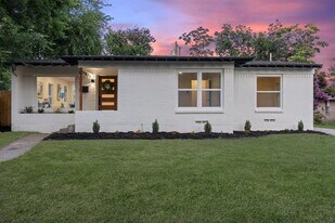 10230 Newcombe Dr in Dallas, TX - Building Photo