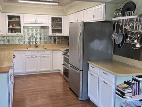 6521 Thurman Dr in Anchorage, AK - Building Photo - Building Photo