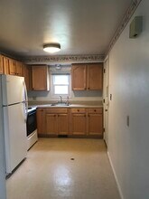 33 Mettler St in Woodbridge, CT - Building Photo - Building Photo