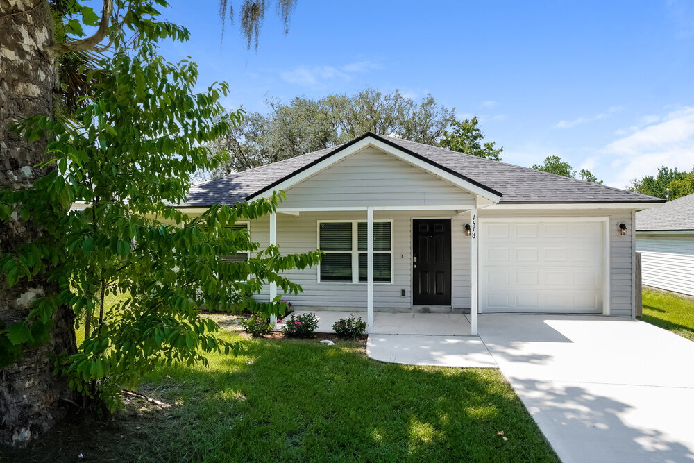 1518 Center St in Green Cove Springs, FL - Building Photo