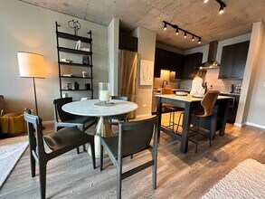 34 N Sangamon St in Chicago, IL - Building Photo - Building Photo