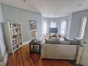 15 Felton St in Quincy, MA - Building Photo - Building Photo