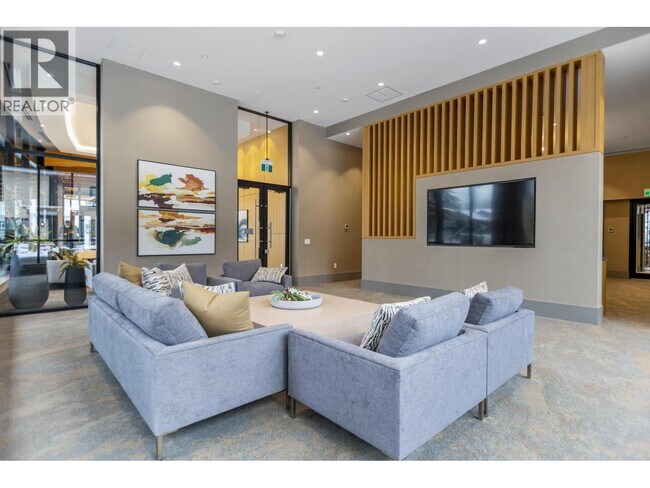 5410 Shortcut Rd in Vancouver, BC - Building Photo - Building Photo