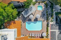 Le Med Apartments in Azusa, CA - Foto de edificio - Building Photo