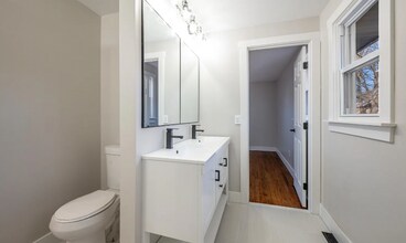 31 Cheryl Dr in Farmington, CT - Building Photo - Building Photo