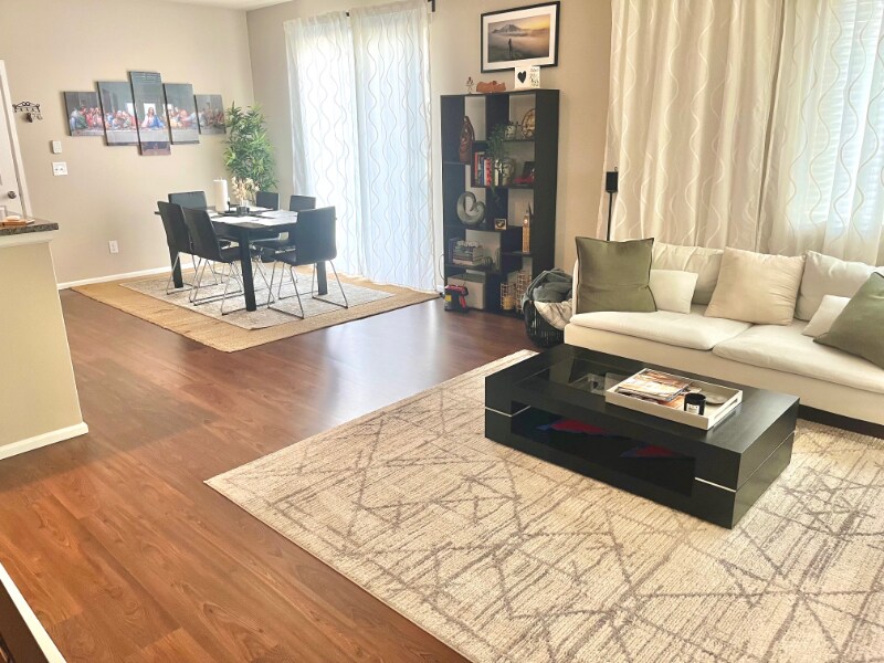 3453 Juno St NE in Lacey, WA - Foto de edificio