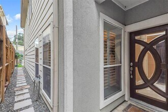 5005 Gibson St in Houston, TX - Building Photo - Building Photo