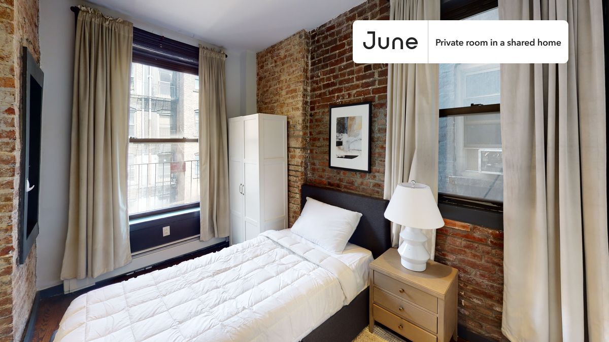 Private bedroom in 4 bed/2 bath Home in New York, NY - Building Photo