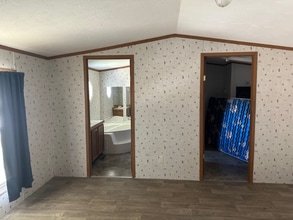 2 W 11th St in Wellston, OH - Building Photo - Building Photo