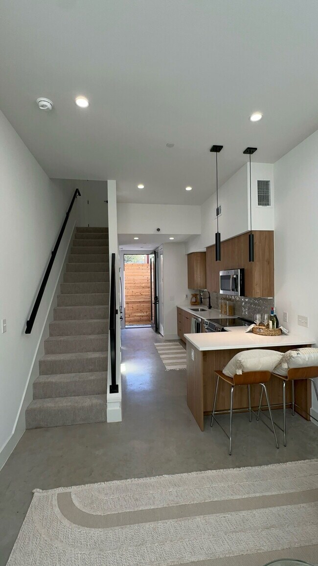 2702 N Carroll Ave in Dallas, TX - Building Photo - Building Photo