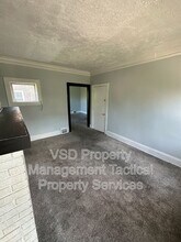 3281 E 143rd St in Cleveland, OH - Building Photo - Building Photo