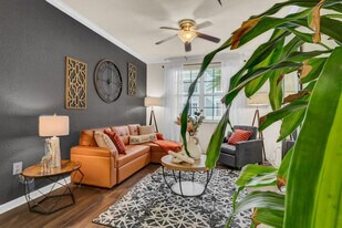 9781 Magnolia Blossom Dr in Westchase, FL - Building Photo