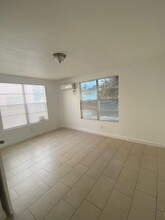 428 SW 9th St, Unit 06 in Miami, FL - Building Photo - Building Photo