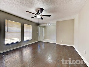 816 Centerwood Ct, Unit 6 in Brandon, FL - Building Photo - Building Photo