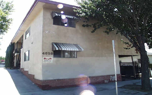 4628 Eagle Rock Blvd in Los Angeles, CA - Foto de edificio - Building Photo