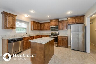 407 Golfview Dr in Pleasant Hill, MO - Building Photo - Building Photo