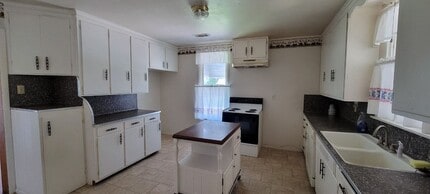 1101 S 11th St in Fort Smith, AR - Foto de edificio - Building Photo