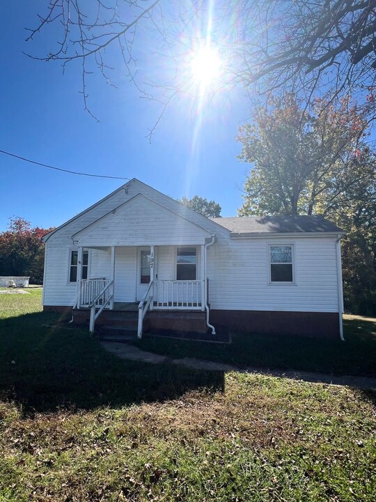 197 Tyree Cir in Madison Heights, VA - Foto de edificio