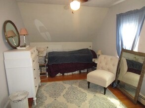 24 John St, Unit 4 in Newton, MA - Building Photo - Building Photo